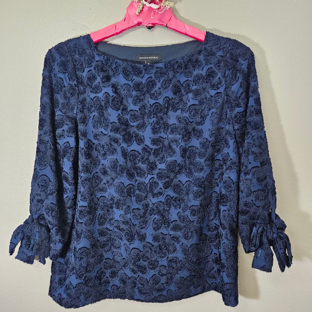 Banana Republic Navy Textured Floral Bow Sleeve Blouse M Coquette Dark Romantic